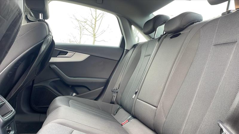 Audi A4 35 Tfsi 150 s-Tronic7 Business Line - Entretien constructeur