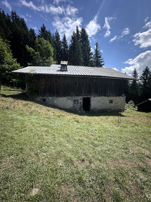 Ferme - 200 m² - 2 pièces