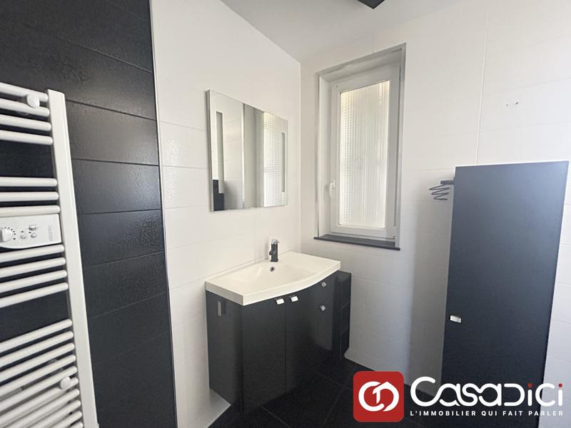 Maison - 92 m² - 5 pièces