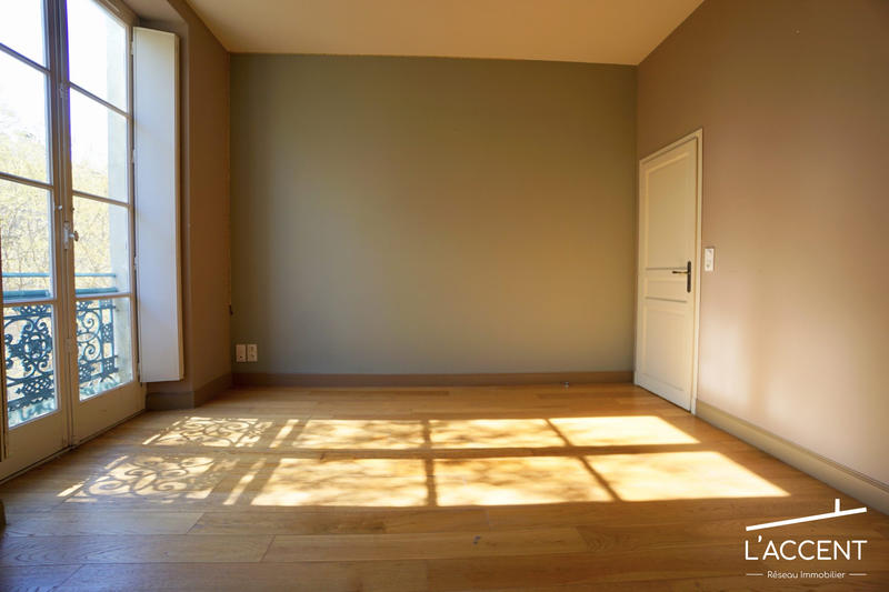 Appartement - 75 m² - 3 pièces