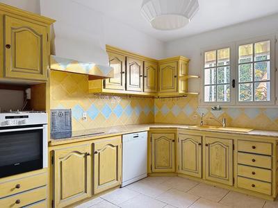 Villa - 137 m² - 6 pièces