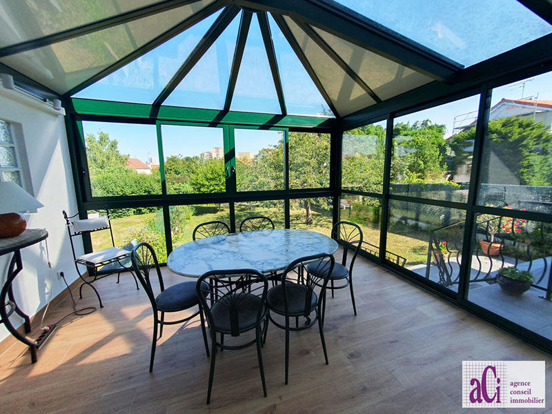 Maison - 177 m² - 7 pièces