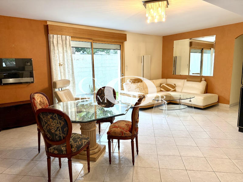 Appartement - 92 m² - 4 pièces