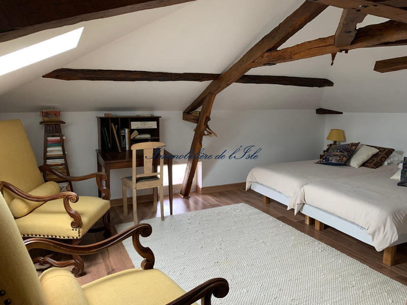 Maison - 253 m² - 13 pièces