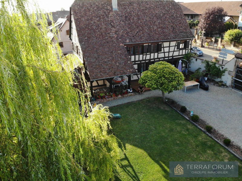 Maison ancienne - 223 m² - 8 pièces