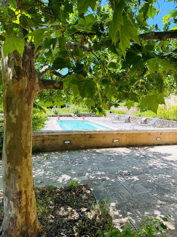 Maison - 310 m² - 13 pièces