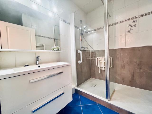 Appartement - 75 m² - 3 pièces