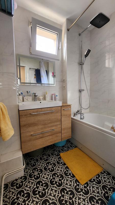 Appartement - 65 m² - 4 pièces