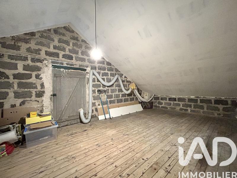 Maison - 99 m² - 5 pièces