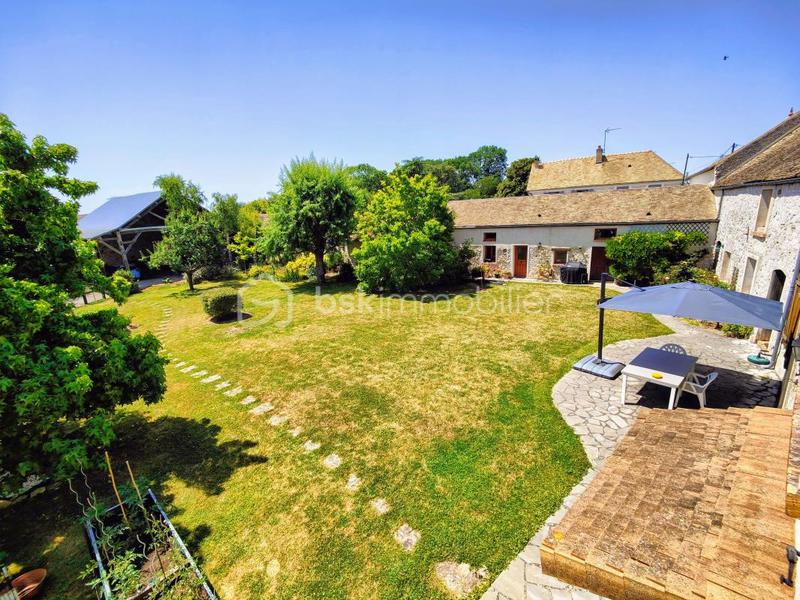 Corps de ferme - 296 m² - 15 pièces