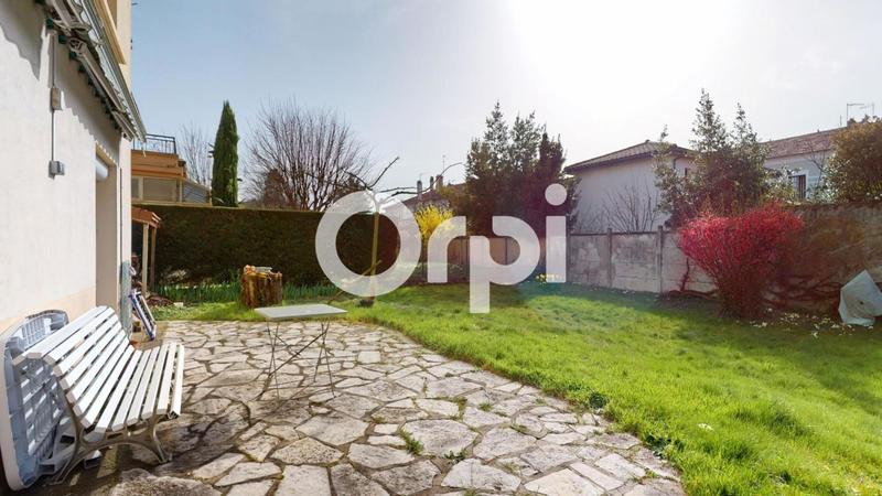 Maison - 200 m² - 7 pièces