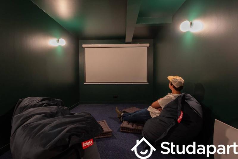 Chambre - 10 m² - 1 pièce