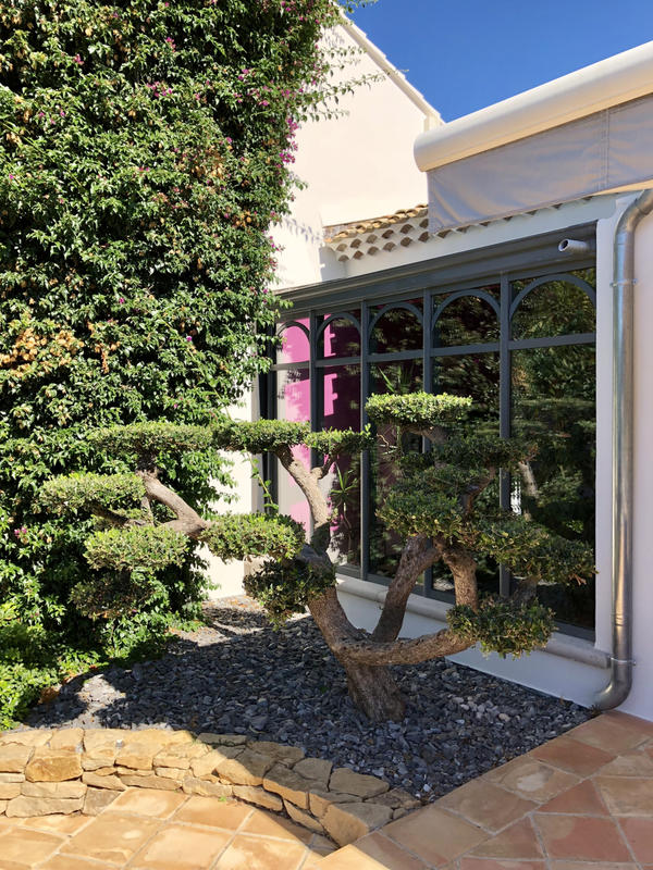 Propriété - 250 m² - 6 pièces