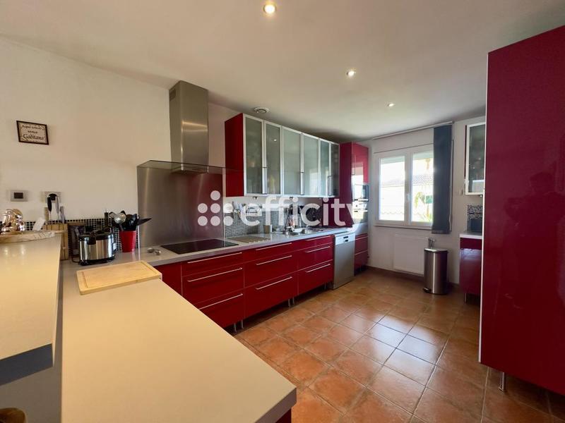 Villa - 140 m² - 5 pièces