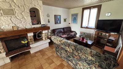 Maison - 102 m² - 5 pièces