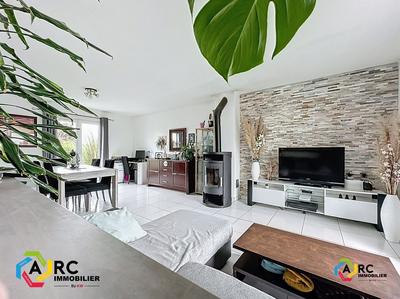 Maison traditionnelle - 85 m² - 4 pièces