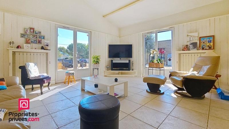 Maison - 290 m² - 9 pièces