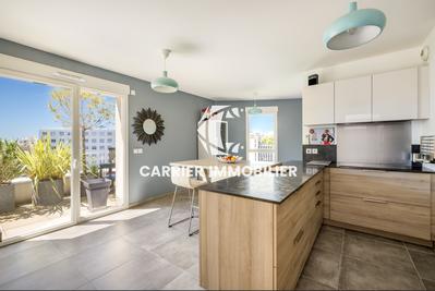 Duplex - 155 m² - 8 pièces