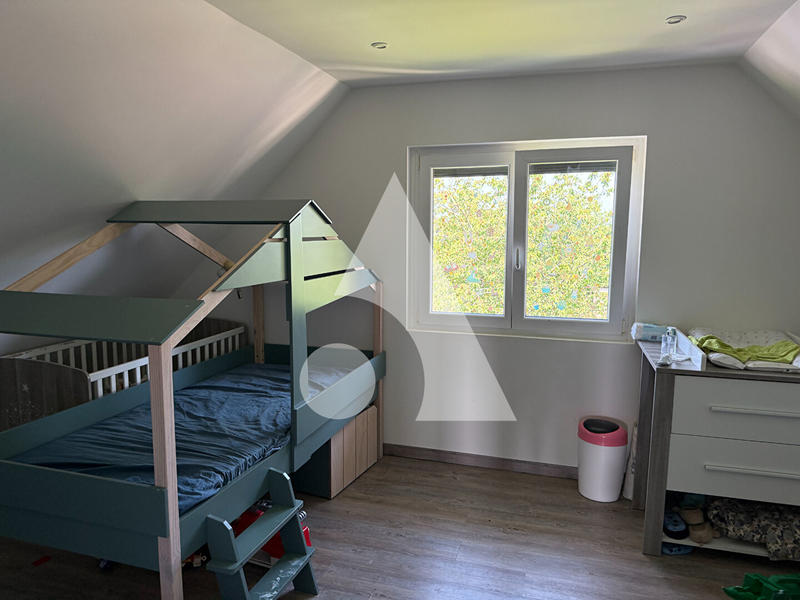 Maison - 104 m² - 5 pièces