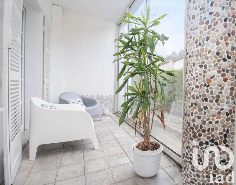 Maison - 270 m² - 8 pièces