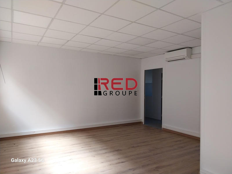 Bureau - 110 m² - 9 pièces