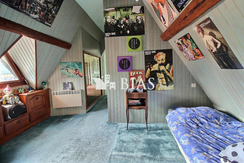 Maison - 360 m² - 6 pièces