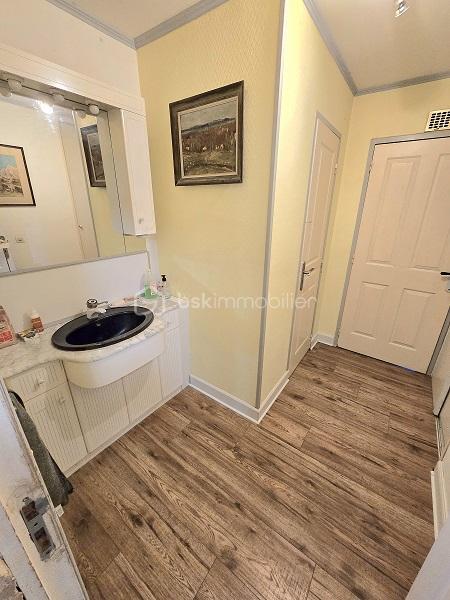 Maison - 187 m² - 7 pièces