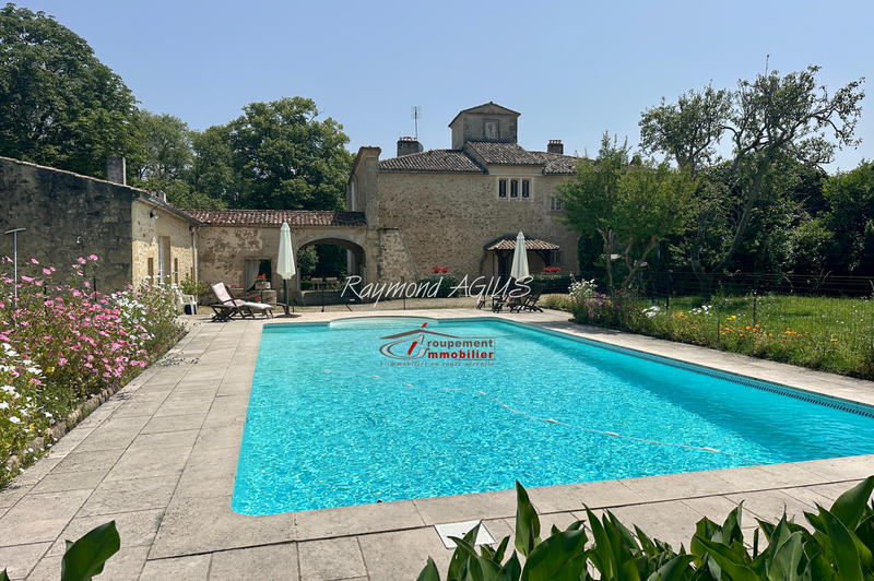 Maison - 510 m² - 11 pièces