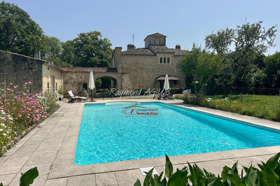 Maison - 510 m² - 11 pièces