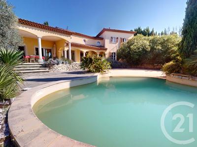 Maison - 216 m² - 6 pièces