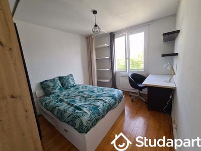 Chambre - 12 m² - 1 pièce