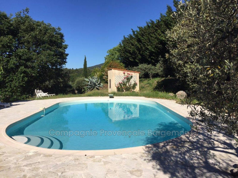 Villa - 200 m² - 6 pièces