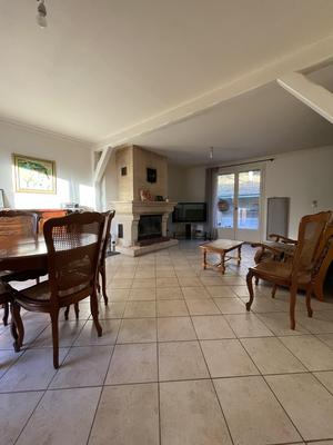 Demeure - 151 m² - 9 pièces