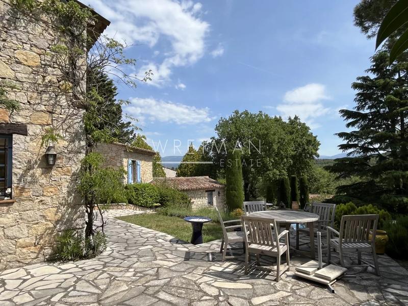 Villa - 177 m² - 6 pièces