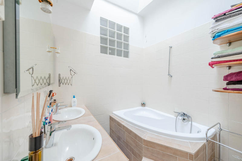 Maison - 187 m² - 4 pièces