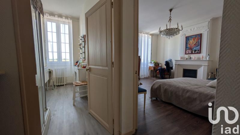 Maison - 250 m² - 9 pièces