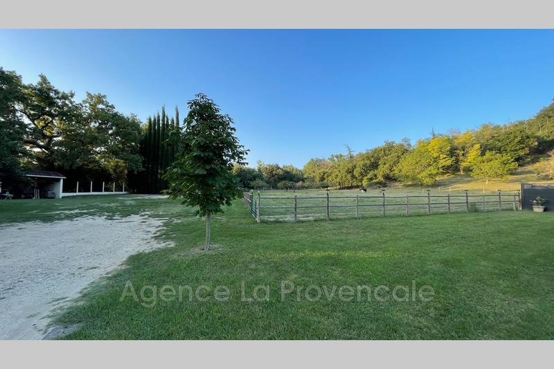 Demeure - 620 m² - 13 pièces