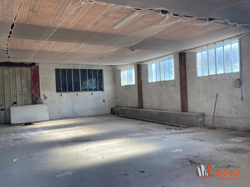 Immeuble - 3 600 m²