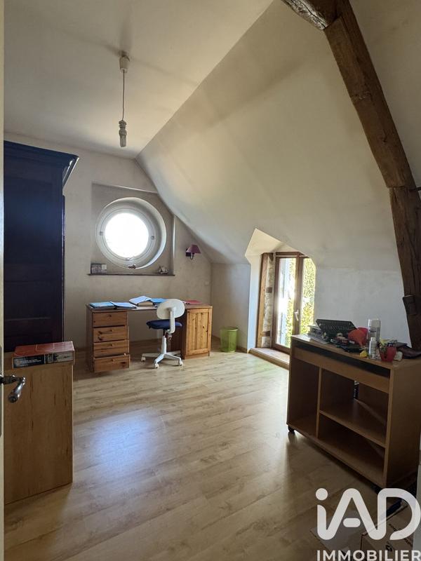 Maison - 213 m² - 10 pièces