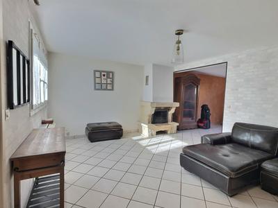 Maison - 96 m² - 5 pièces