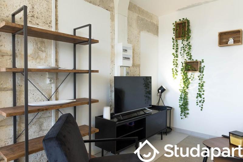 Chambre - 124 m² - 1 pièce