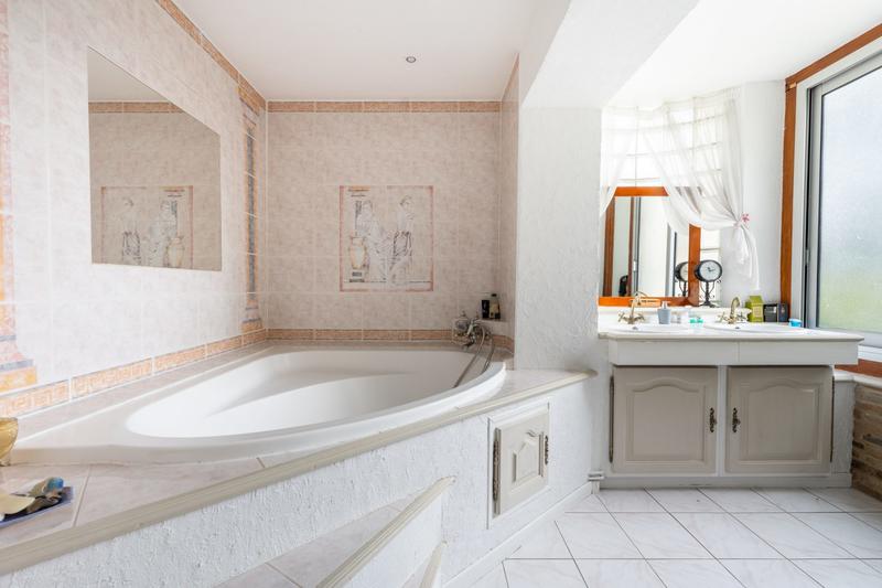 Maison ancienne - 177 m² - 7 pièces