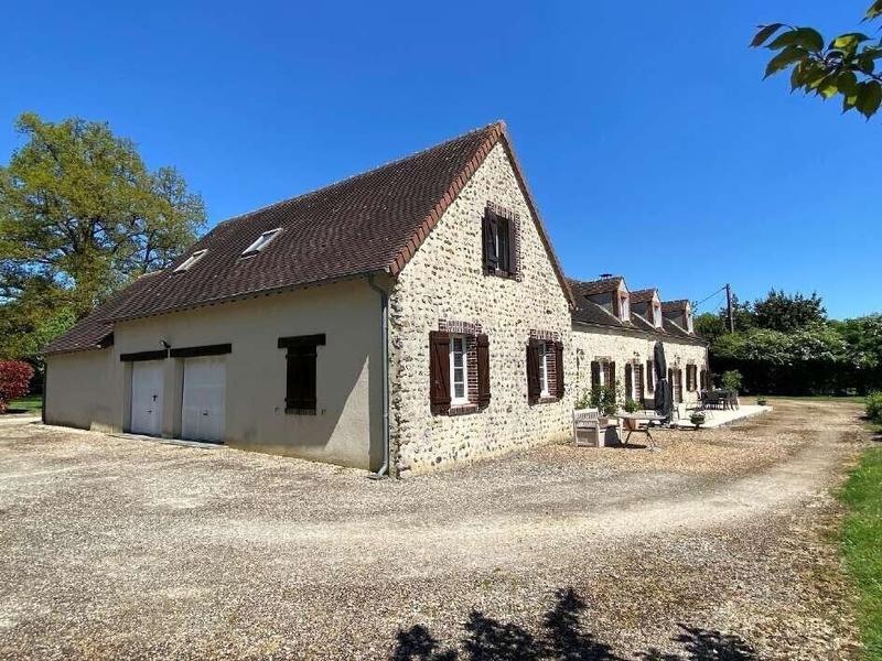 Maison - 303 m² - 10 pièces
