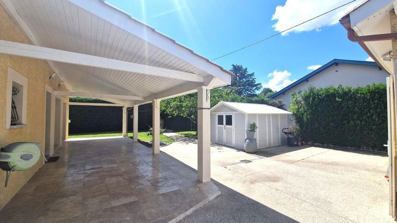 Château - 177 m² - 6 pièces