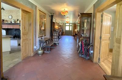Maison de domaine - 750 m² - 12 pièces