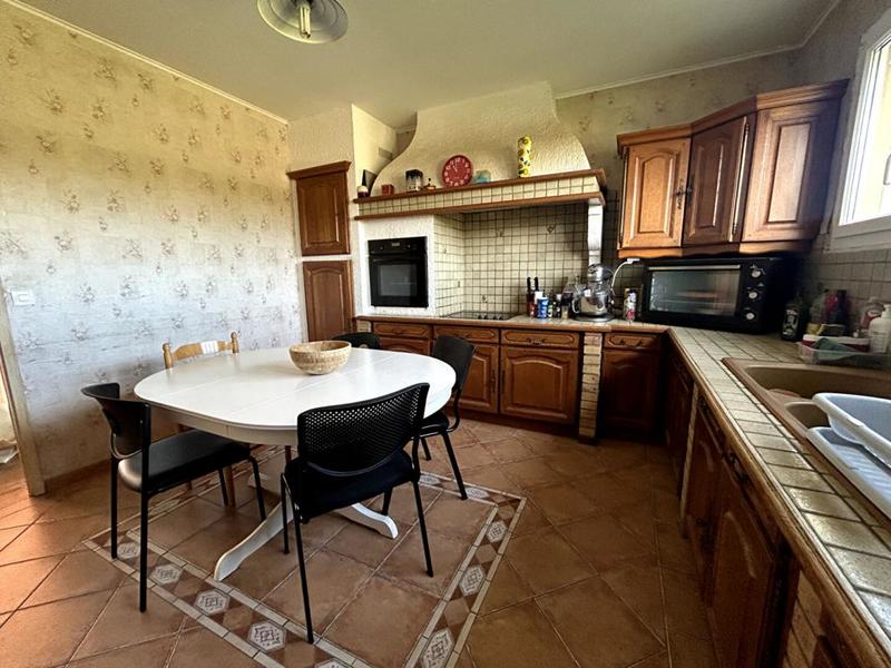 Maison - 274 m² - 12 pièces