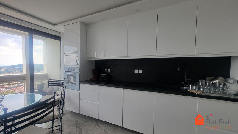 Appartement - 82 m² - 4 pièces