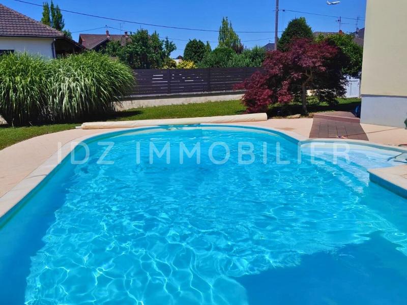 Maison - 95 m² - 5 pièces