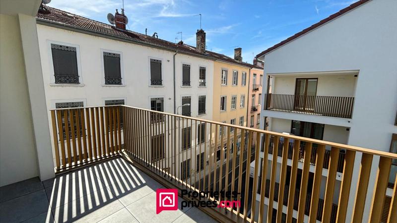 Appartement - 107 m² - 5 pièces