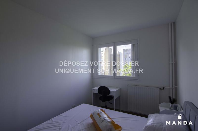 Chambre - 10 m² - 5 pièces